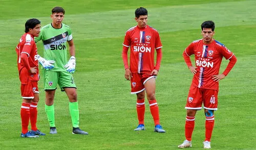 The Strongest no quiso postergar partido y Royal Pari jugó con 7 jugadores. elpopular.pe