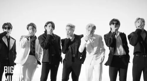 BTS sorprendió al mostrarse en blanco y negro, y presentar un extracto de su nuevo tema en inglés con un inesperado sonido ochentero. elpopular.pe