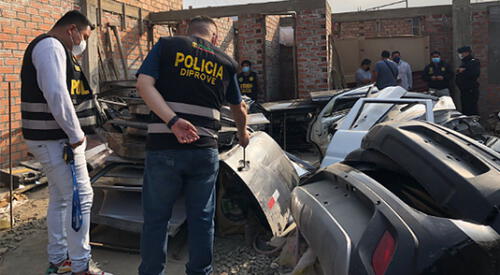 Banda cayó cuando pretendían trasladar en una camioneta las autopartes robadas. elpopular.pe