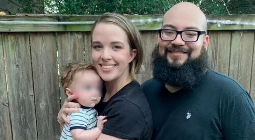 El dueño del restaurante pidió que la pareja se retirara por usar mascarillas. elpopular.pe