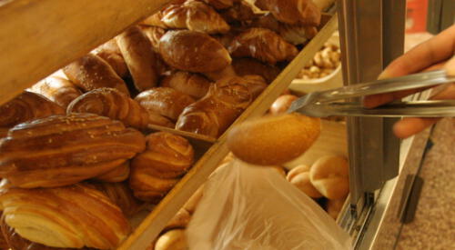 No descartan que el precio del pan se dispare en medio de la pandemia. elpopular.pe