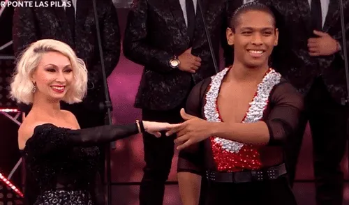 Sólo son una pareja en el baile. elpopular.pe