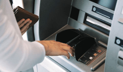 Miles perderán sus cuentas bancarias en mayo si no entregan este documento vital. elpopular.pe