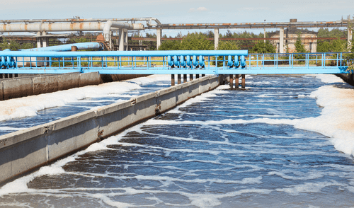 Científicos crean innovadora solución con nanopartículas flotantes que eliminan toxinas en segundos. elpopular.pe