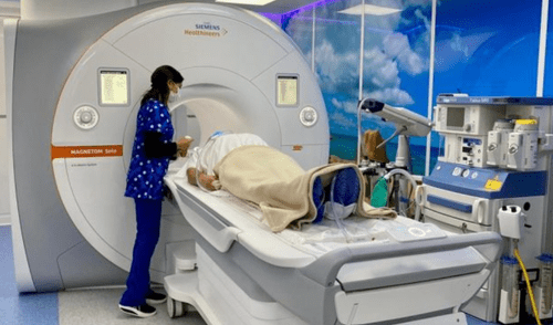 ¡Terrible accidente! Hombre es succionado por máquina de resonancia magnética en hospital de EE.UU. elpopular.pe