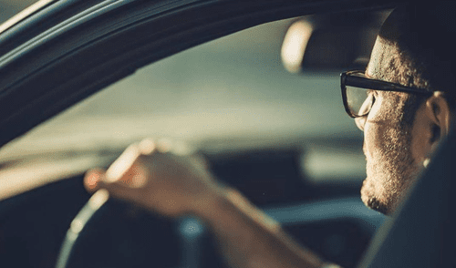 MULTARÁN a choferes de este país que utilicen este tipo de LENTES elpopular.pe