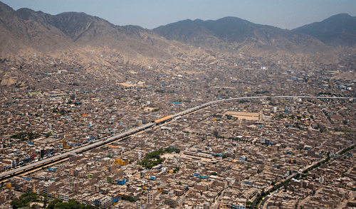 Barrios enteros se hunden silenciosamente por suelos inestables en estos tres distritos limeños elpopular.pe