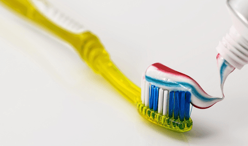 Retiran pastas dentales en EE.UU. la advertencia de la FDA que impacta a las familias. elpopular.pe