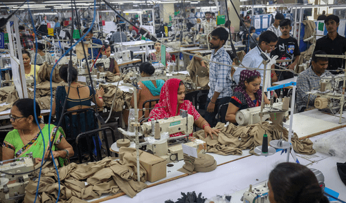 La guerra comercial se enciende EE.UU. impone aranceles del 50% a India. elpopular.pe