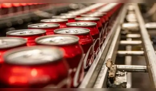 Ordenan retiro inmediato de más de 70 mil latas de Coca-Cola por insólita razón dada por la FDA: revisa si lo tienes elpopular.pe