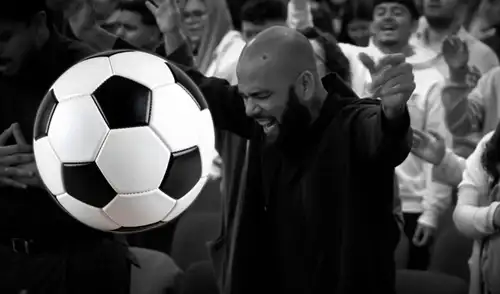 Dani Alves fue visto predicando en la Iglesia Elim de Girona. Foto: difusión elpopular.pe