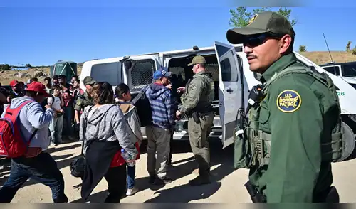 EE.UU. ordena la salida inmediata de este grupo de inmigrantes. elpopular.pe