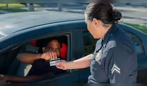 Conoce si es ilegal transportar a un inmigrante dentro de tu auto en EE.UU. elpopular.pe