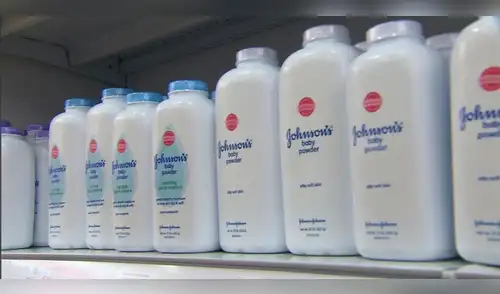 Nuevo revés legal para Johnson & Johnson jurado vincula talco de bebé con cáncer. elpopular.pe