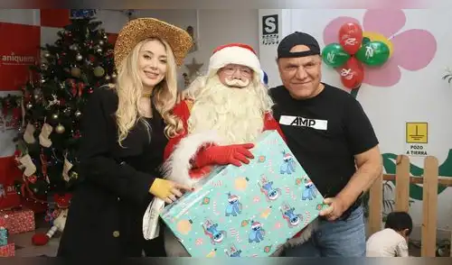 Mauricio Diez Canseco llevó alegría a los niños. elpopular.pe