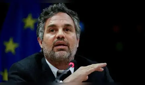 Hollywood toma postura en los Globos de Oro 2026 Mark Ruffalo lidera protesta contra el ICE. elpopular.pe