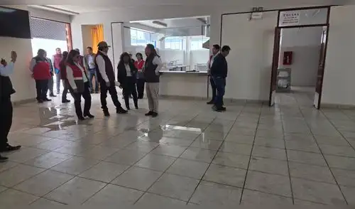 Minedu supervisa colegios. elpopular.pe