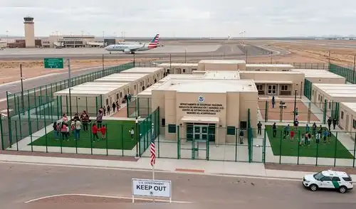 El nuevo centro de detención que estaría acelerando las deportaciones en EE.UU. elpopular.pe