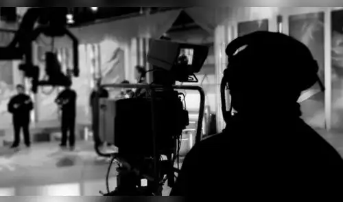 ¡TRAGEDIA! Encuentran sin vida a famoso conductor de televisión: su esposa fue quien halló el cadáver elpopular.pe