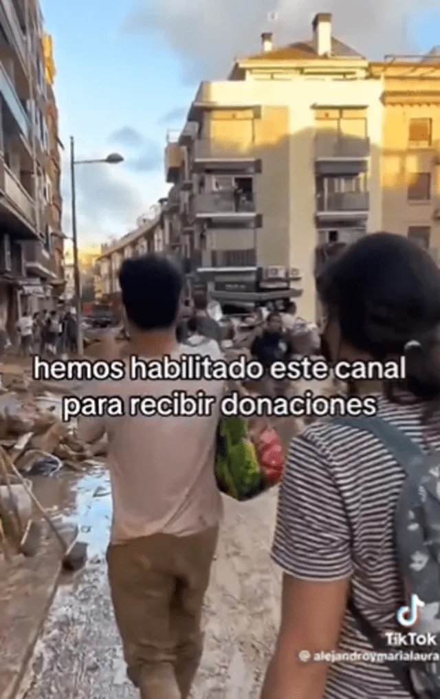 Alejandro y María Laura muestran como quedó Valencia tras inundaciones.  