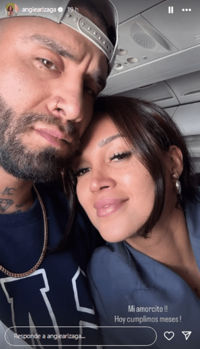 Angie Arizaga festeja aniversario con Jota Benz. 