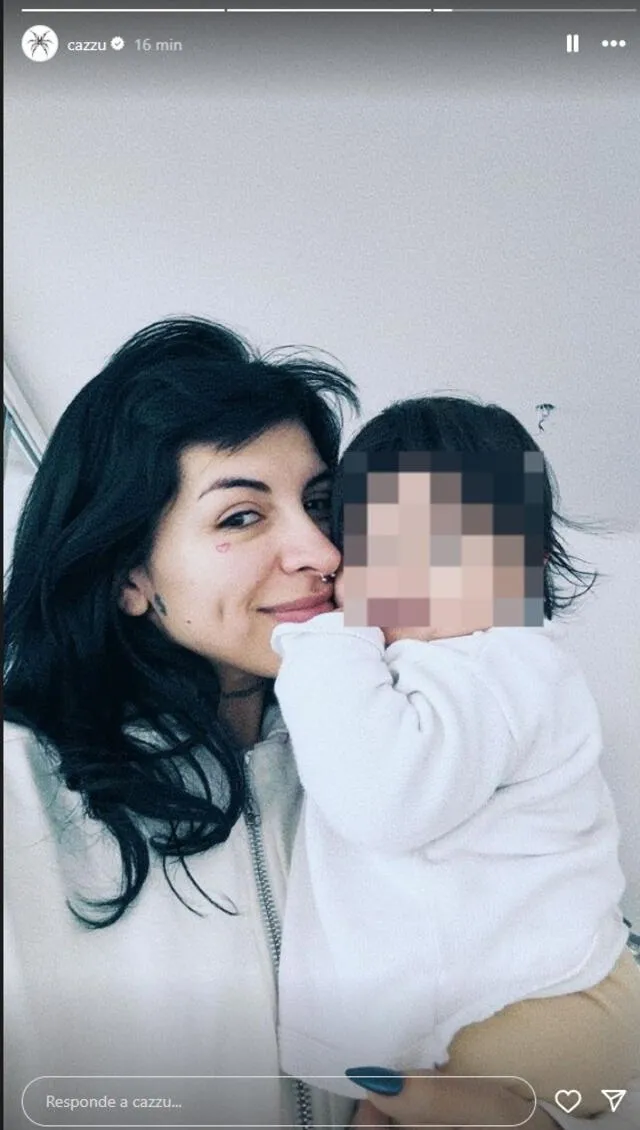  Cazzu compartió tierna foto con su bebé tras polémica relacionada a Christian Nodal y Ángela Aguilar.