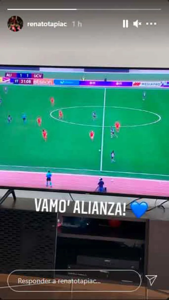 Renato Tapia celebró la victoria de Alianza Lima en el fútbol femenino. | FUENTE: Instagram.   