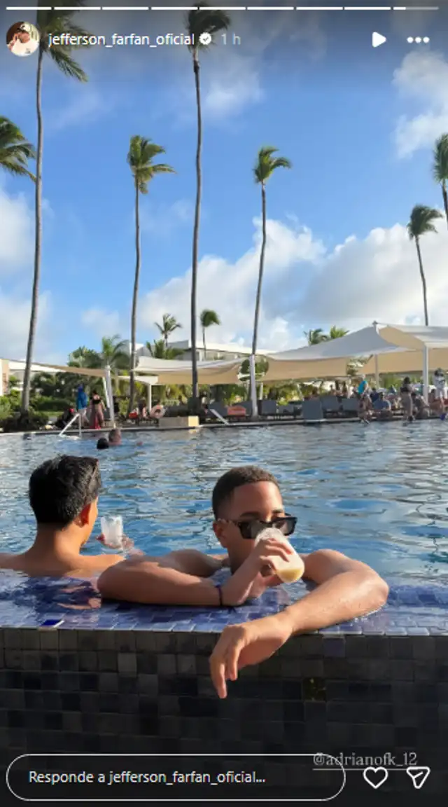 <em>Jefferson Farfán viajó también con su hijo con Melissa Klug. Captura: Instagram </em>   