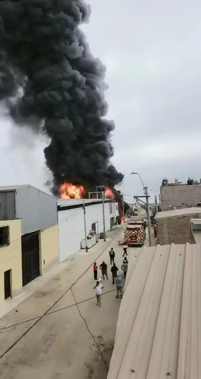 Incendio en Villa El Salvador