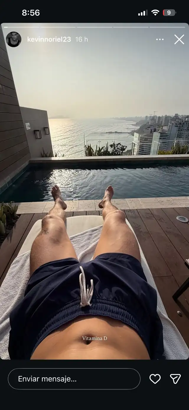 Kevin Díaz presume fotografías en piscina sin Onelia Molina.