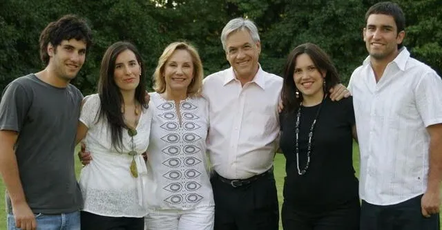 Sebastián Piñera tuvo cuatro hijos con Cecilia Morel Montes.    