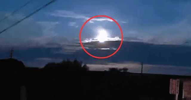 Inesperada bola de fuego iluminó el cielo de Japón.