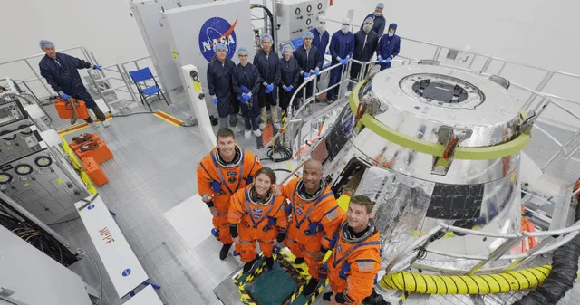 ¿Quiénes son los astronautas seleccionados por la NASA?