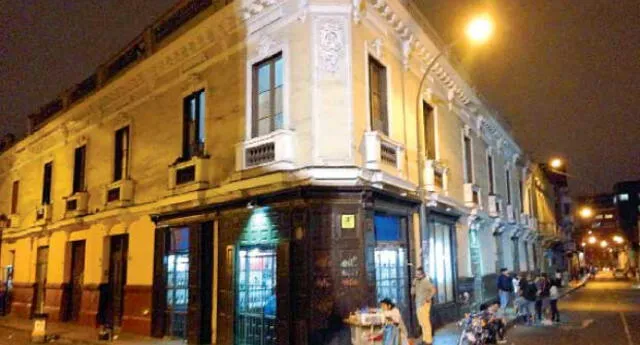 Encuentran insectos en el bar Queirolo del Centro de Lima | El Popular