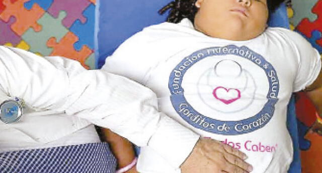 Colombia Niña Pesa 90 Kilos Con Tan Solo 8 Años 5034