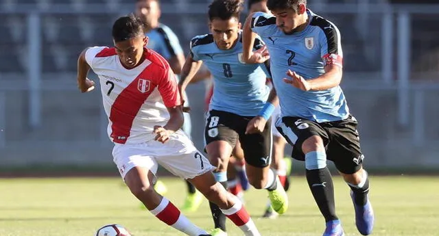 Perú vs Uruguay se enfrentan por la primera fecha del grupo B