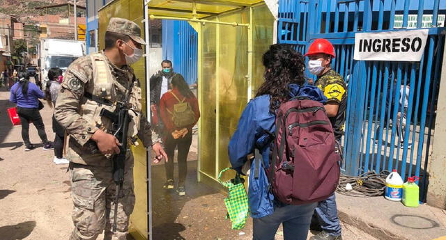Cusco: Crean máquina desinfectante para las personas Cusco: Crean máquina desinfectante para las personas