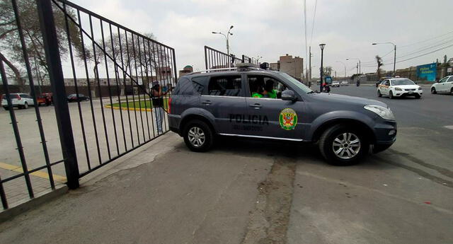 Trabajador de cementerio El Ángel fallece luego de caer de escalera en plena jornada laboral El Popular