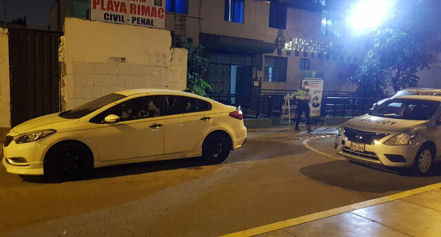Callao: motorizados acribillan de 30 balazos a hombre y dos mujeres dentro de un auto El Popular