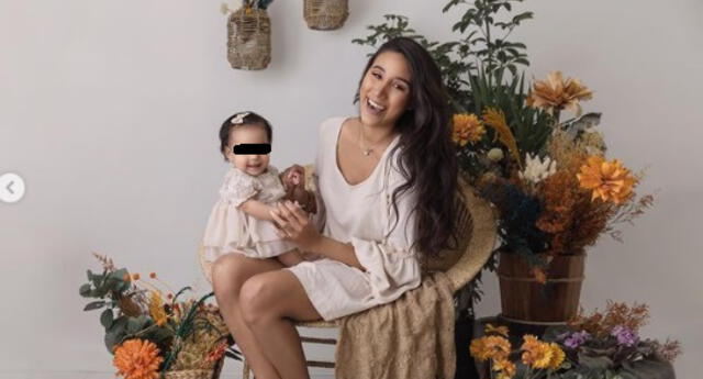 Samahara Lobatón y matching outfit con su hija.