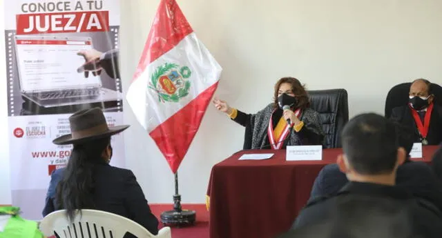 La presidenta del Poder Judicial Elvia Barrios se reunió con autoridades de la provincia de Tacna