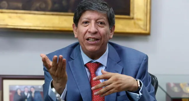 Carlos Ramos Núñez, fue miembro del Tribunal Constitucional.