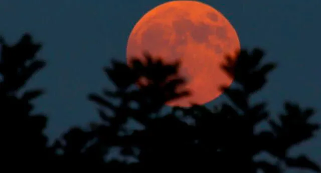 Eclipse lunar más largo del sigo XXI