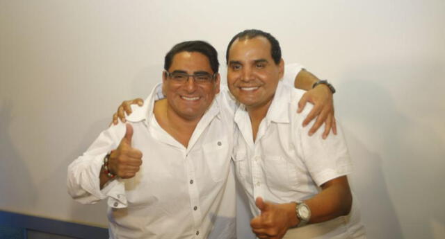 Carlos Álvarez y su hermano Arturo Álvarez.   