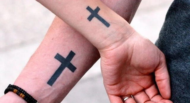 Conoce el significado de los tatuajes de cruz, símbolo de la fe