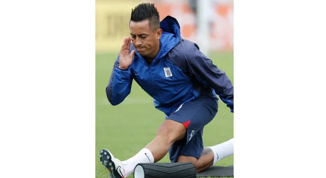  Christian Cueva entrena con Alianza Lima  