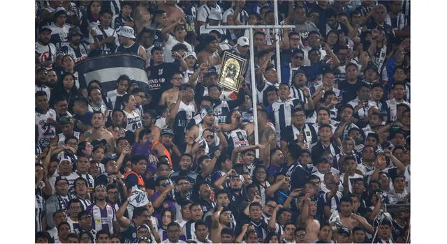 Hinchas de Alianza Lima esperan lograr los objetivos el 2024   