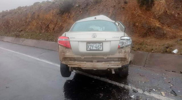  Carro del efectivo policial con número de placa X2Y-467.    