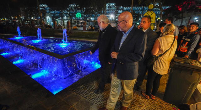  El alcalde Carlos Bruce durante la inauguración del Parque de la Amistad. Foto: Municipalidad de Surco  