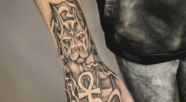 Historia del tatuaje de anubis